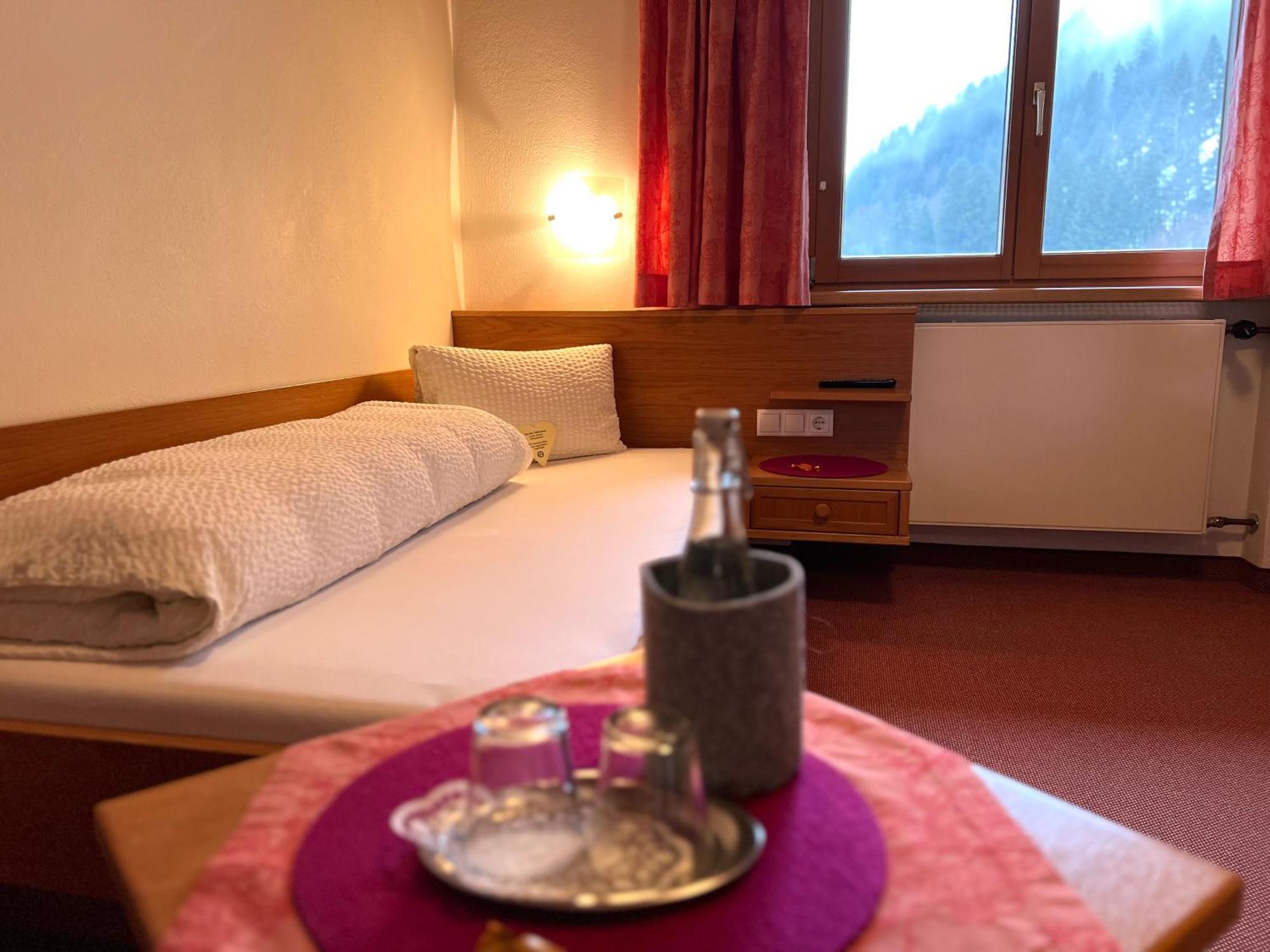 Pension Christophorus Hotel Garni Partenen Zewnętrze zdjęcie